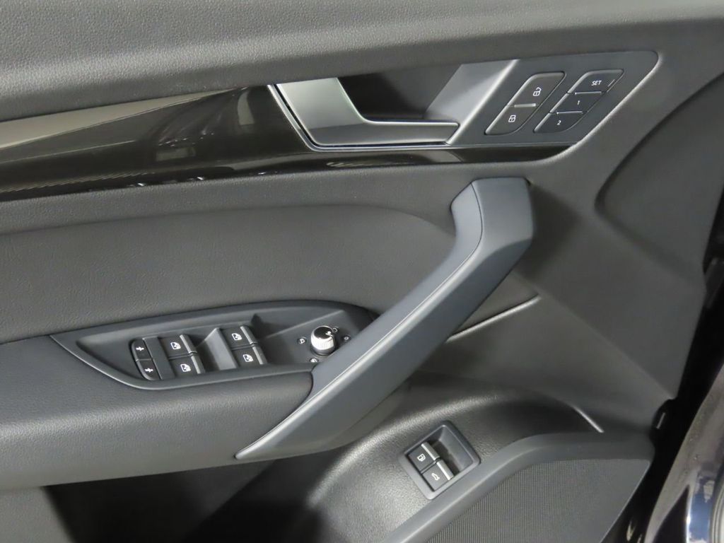 2020 Audi Q5 Premium 55 TFSI e quattro - 21138221 - 24