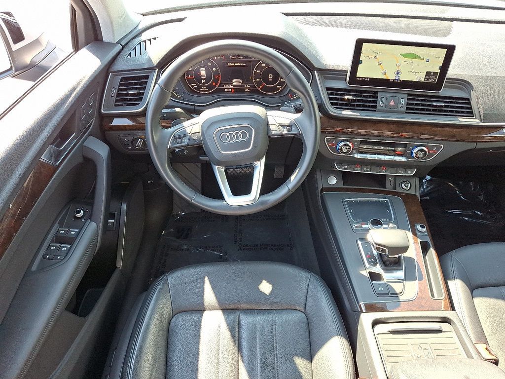 2020 Audi Q5 Premium Plus 45 TFSI photo 12