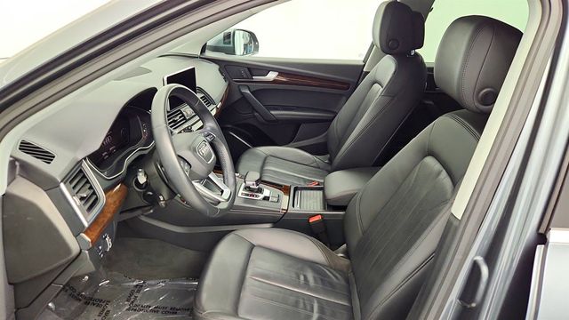 2020 Audi Q5 Premium Plus 45 TFSI quattro with 20'' Wheels & Cold Weather Pkg - 22960217 - 20