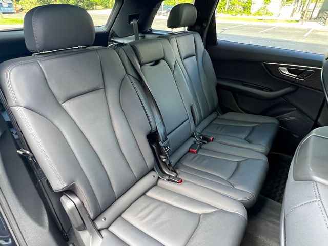 2020 Audi Q7 Premium Plus 55 TFSI quattro - 23061865 - 19