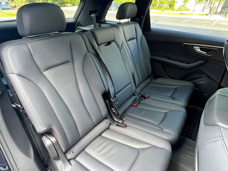 2020 Audi Q7 Premium Plus 55 TFSI quattro - 23061865 - 19