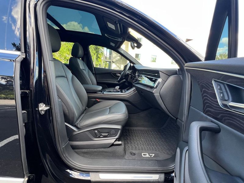 2020 Audi Q7 Premium Plus 55 TFSI quattro - 23061865 - 30