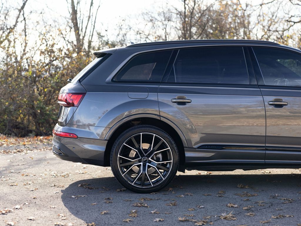 2020 Audi Q7 Prestige 55 TFSI Quattro, Black Optic Package, Cold Weather Pack - 22960803 - 9