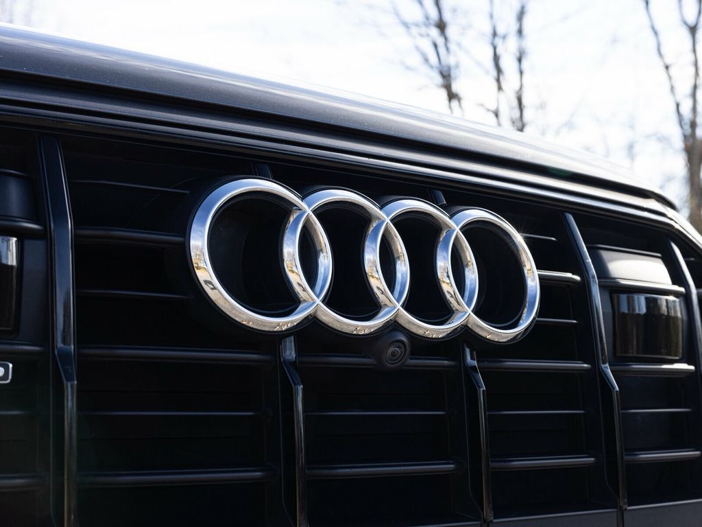 2020 Audi Q7 Prestige 55 TFSI Quattro, Black Optic Package, Cold Weather Pack - 22960803 - 19