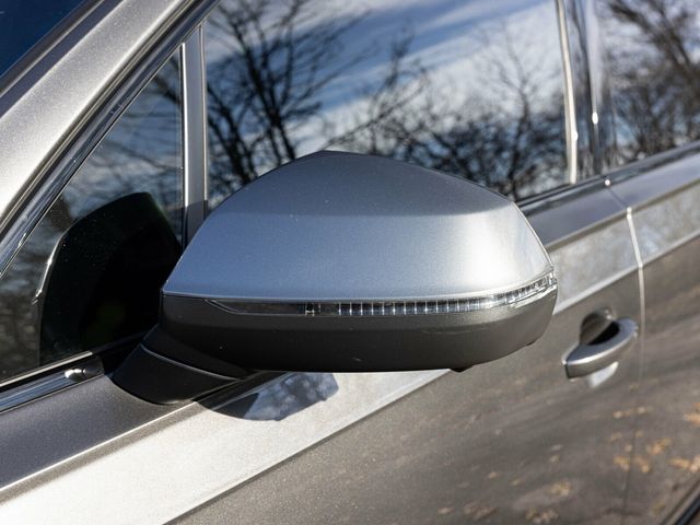 2020 Audi Q7 Prestige 55 TFSI Quattro, Black Optic Package, Cold Weather Pack - 22960803 - 20