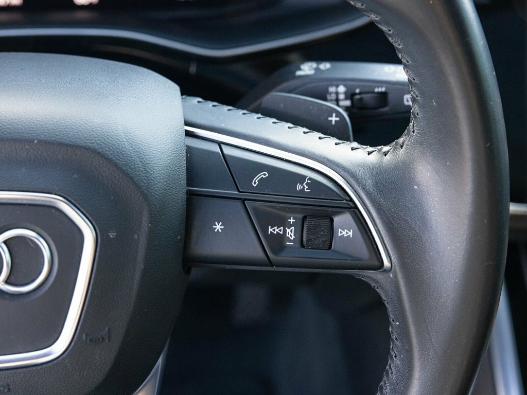 2020 Audi Q7 Prestige 55 TFSI Quattro, Black Optic Package, Cold Weather Pack - 22960803 - 35