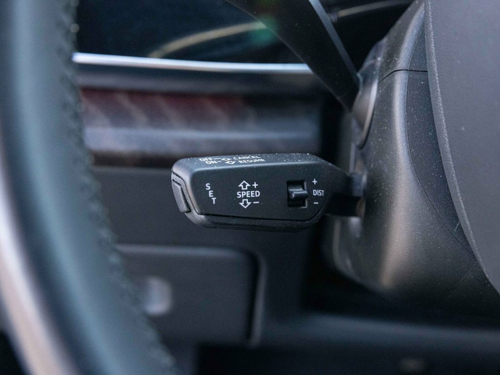 2020 Audi Q7 Prestige 55 TFSI Quattro, Black Optic Package, Cold Weather Pack - 22960803 - 41