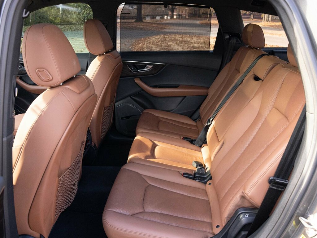 2020 Audi Q7 Prestige 55 TFSI Quattro, Black Optic Package, Cold Weather Pack - 22960803 - 54