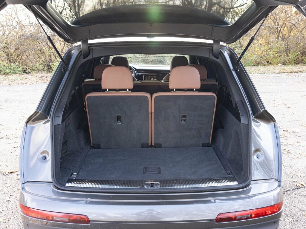 2020 Audi Q7 Prestige 55 TFSI Quattro, Black Optic Package, Cold Weather Pack - 22960803 - 58