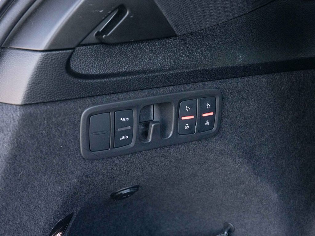 2020 Audi Q7 Prestige 55 TFSI Quattro, Black Optic Package, Cold Weather Pack - 22960803 - 59