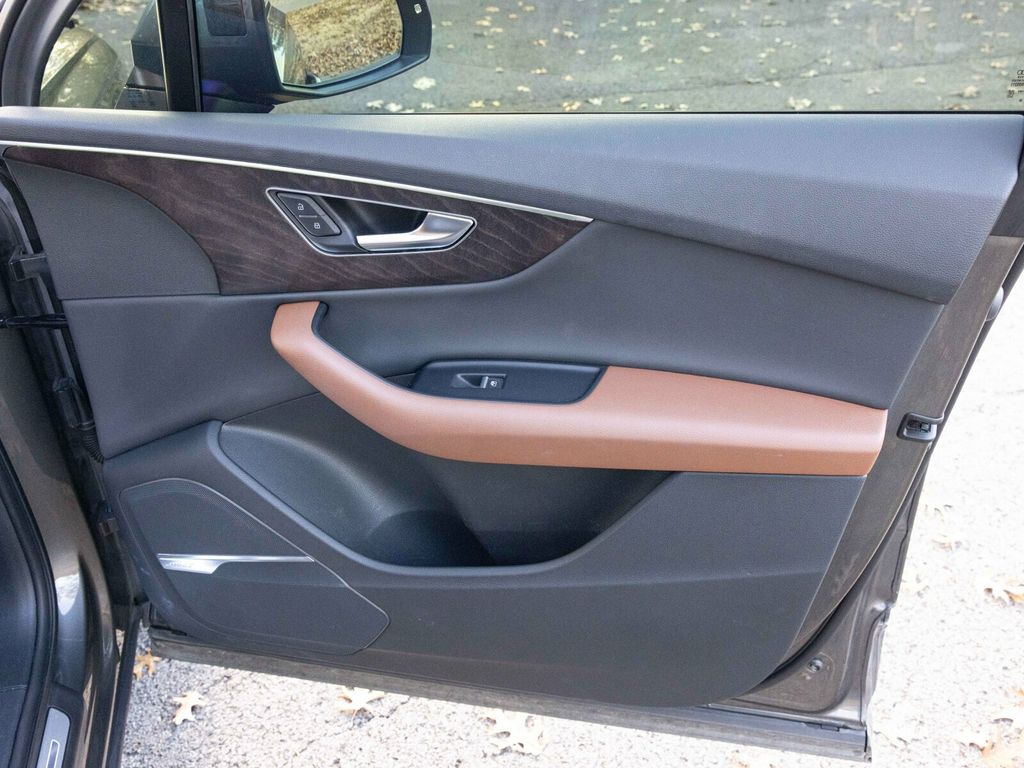 2020 Audi Q7 Prestige 55 TFSI Quattro, Black Optic Package, Cold Weather Pack - 22960803 - 71