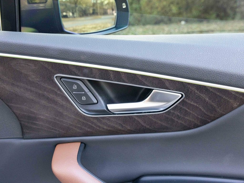 2020 Audi Q7 Prestige 55 TFSI Quattro, Black Optic Package, Cold Weather Pack - 22960803 - 72