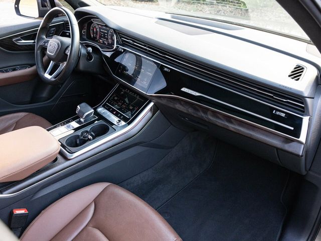 2020 Audi Q7 Prestige 55 TFSI Quattro, Black Optic Package, Cold Weather Pack - 22960803 - 73