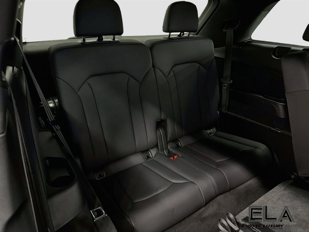 2020 Audi Q7 SUPER CLEAN UNIT! U WILL NOT FIND ONE CLEANER! - 23061865 - 30