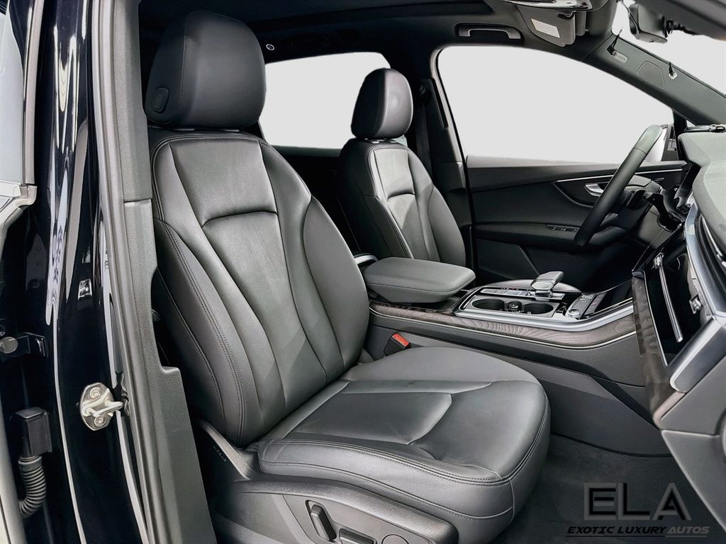 2020 Audi Q7 SUPER CLEAN UNIT! U WILL NOT FIND ONE CLEANER! - 23061865 - 32