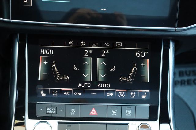 2020 Audi Q8  - 22972656 - 38