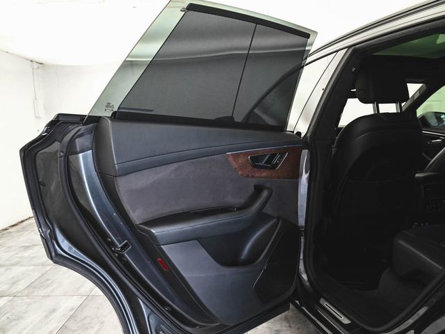 2020 Audi Q8 55 Prestige - 23050798 - 11