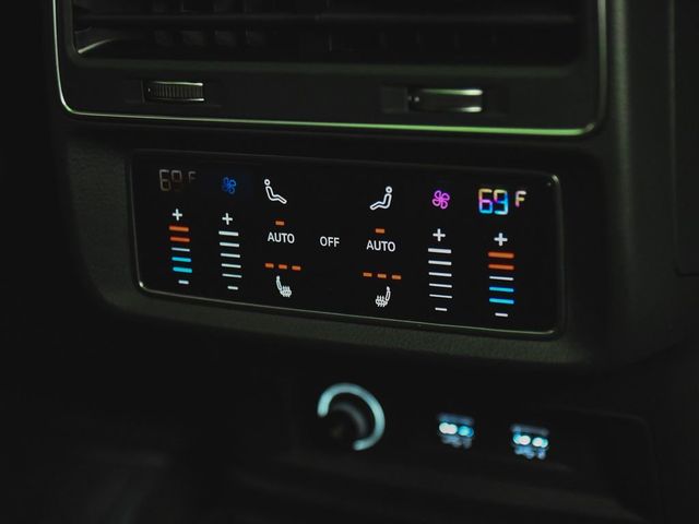 2020 Audi Q8 55 Prestige - 23050798 - 36