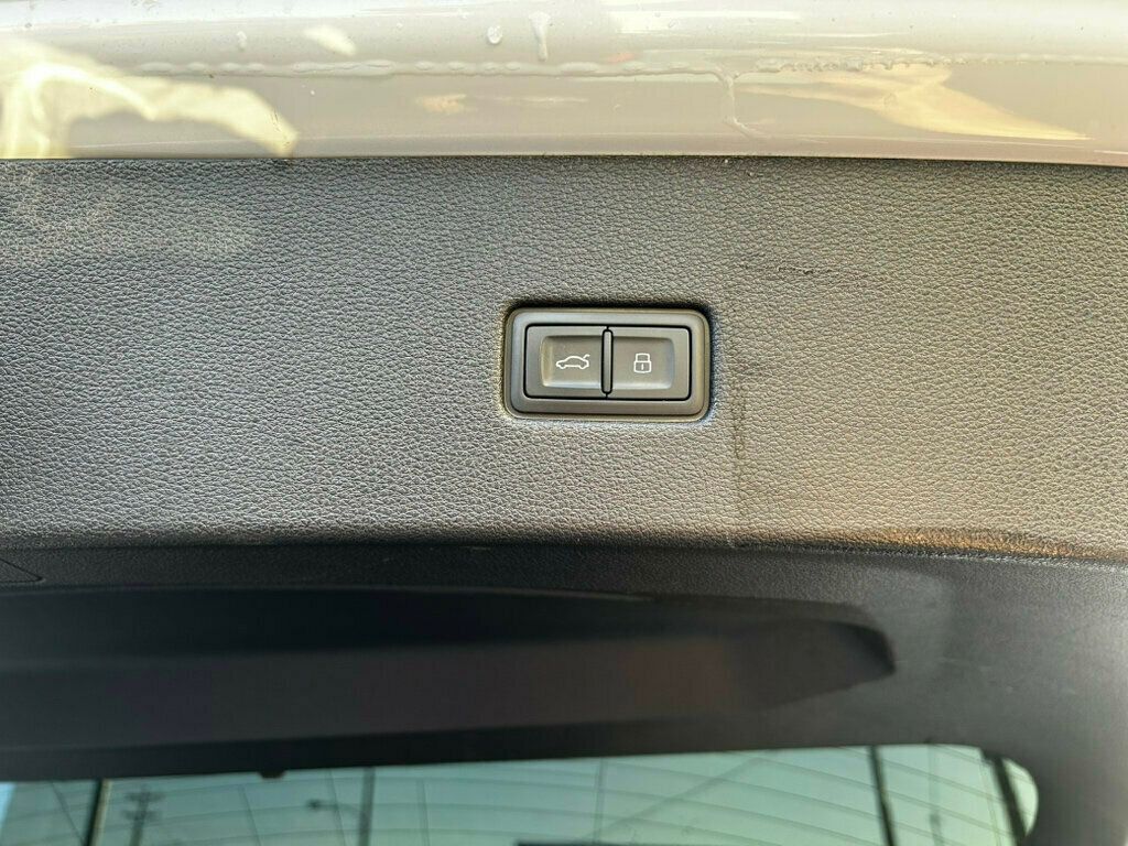 2020 Audi Q8 LocalTrade/Prestige/DriverAssistancePkg/HeadsUpDisplay/BlindSpot - 22942136 - 17