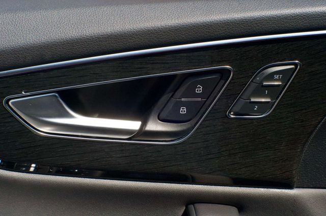 2020 Audi Q8 LocalTrade/Prestige/DriverAssistancePkg/Heated&CooledSeats/NAV - 22994107 - 38