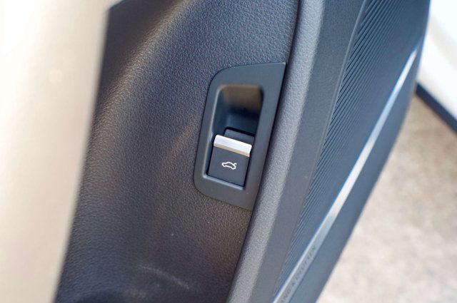 2020 Audi Q8 LocalTrade/Prestige/DriverAssistancePkg/Heated&CooledSeats/NAV - 22994107 - 39