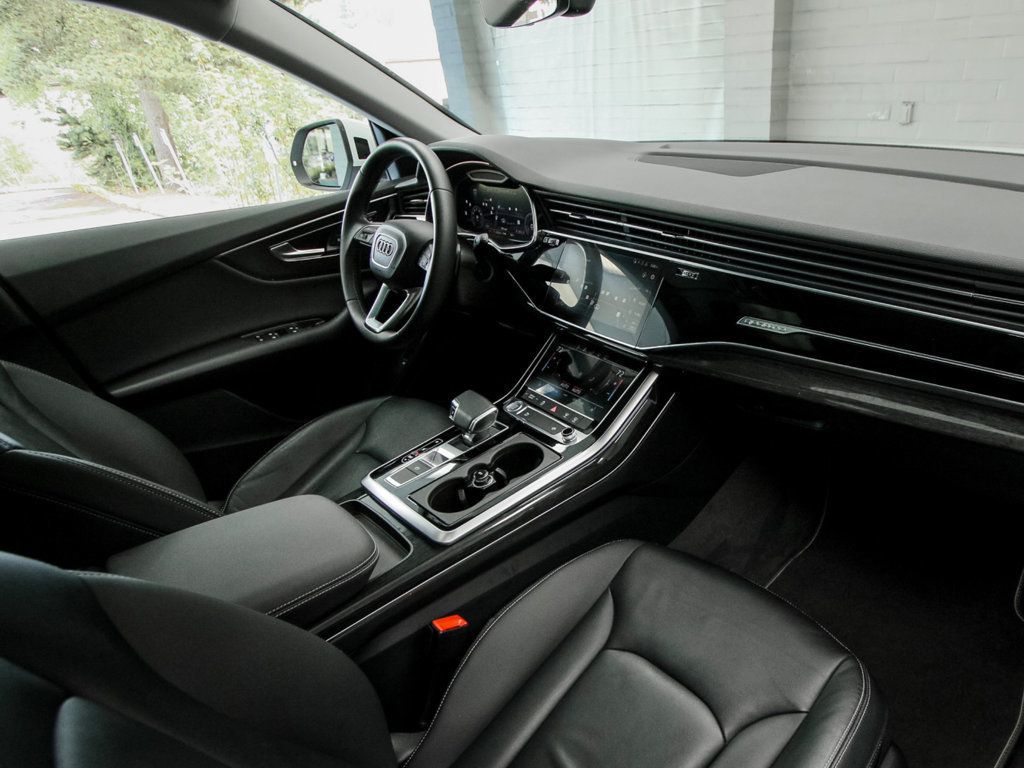 Audi Q8 photo 14