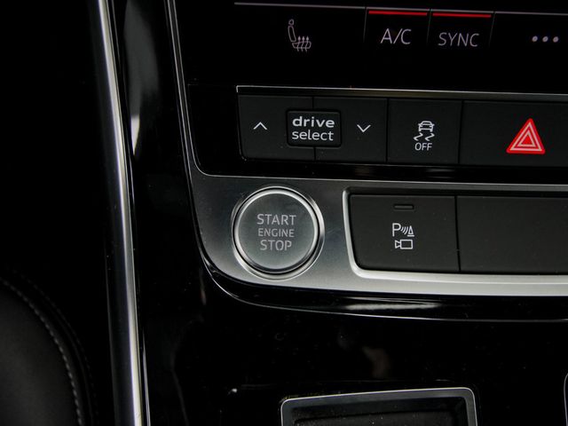 2020 Audi Q8 Premium 55 TFSI quattro - 23053521 - 17