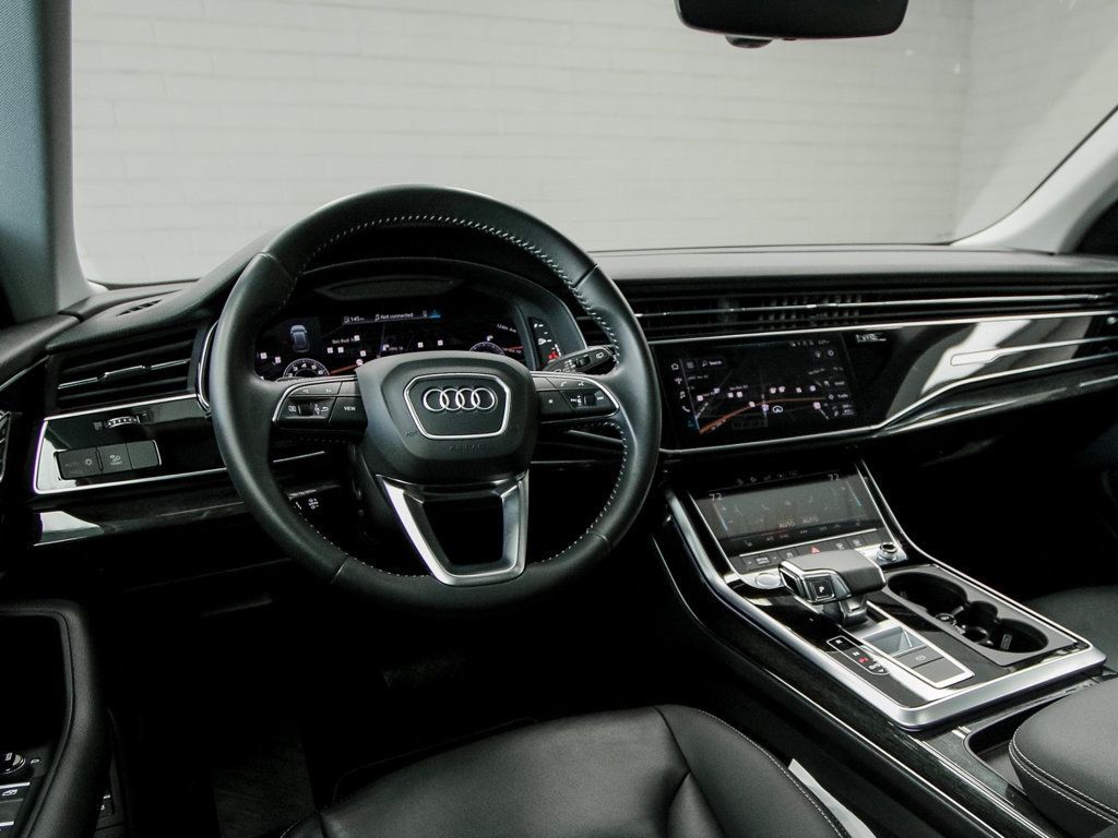 Audi Q8 photo 21