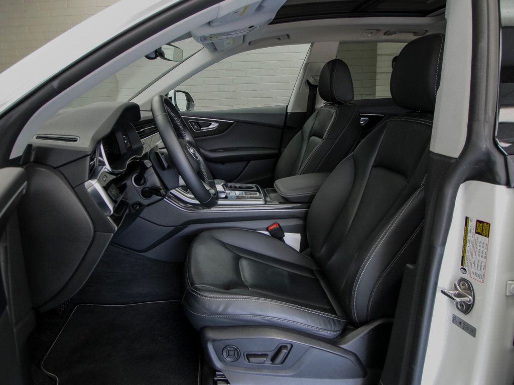 Audi Q8 photo 23