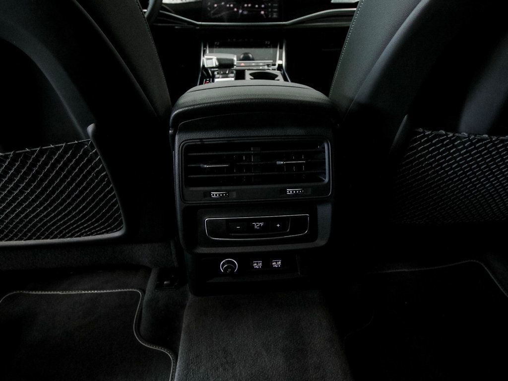 Audi Q8 photo 25