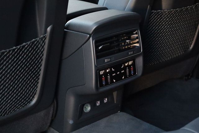 2020 Audi Q8 Premium Plus - 23083405 - 21