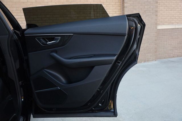 2020 Audi Q8 Premium Plus - 23083405 - 25