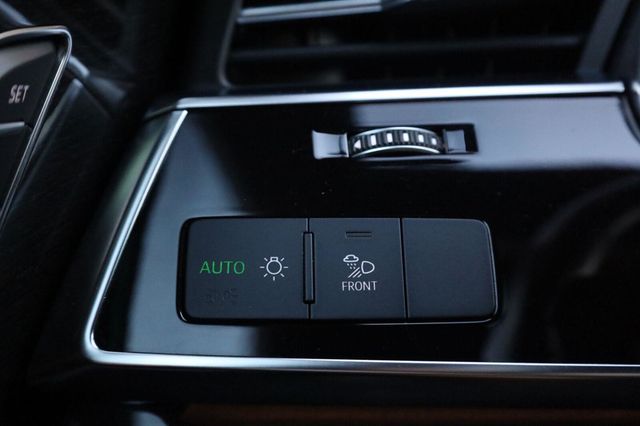 2020 Audi Q8 Premium Plus - 23083405 - 36