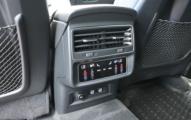 2020 Audi Q8 Premium Plus 55 TFSI quattro - 23066022 - 18