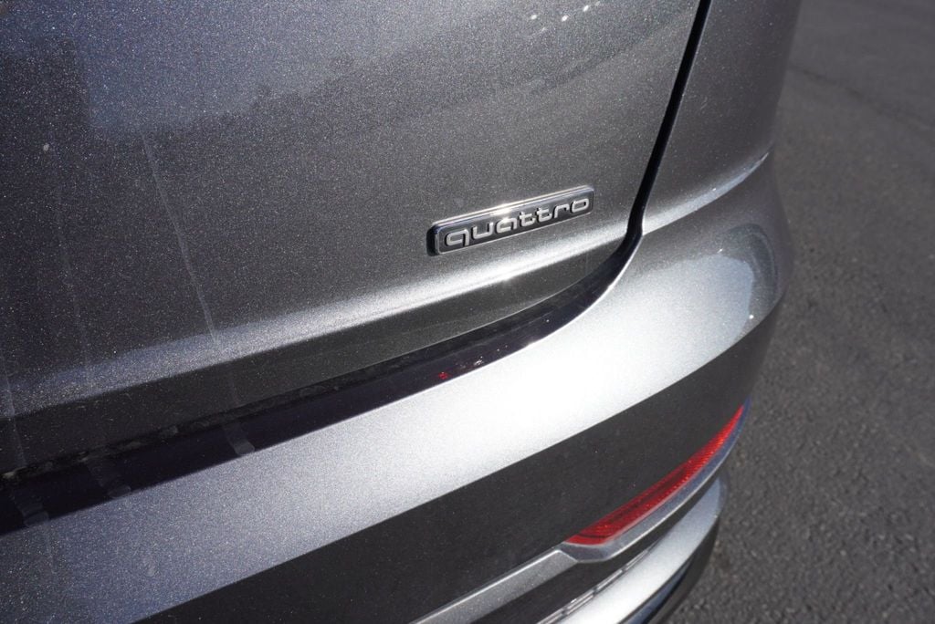 2020 Audi Q8 Premium Plus 55 TFSI quattro - 22934691 - 18