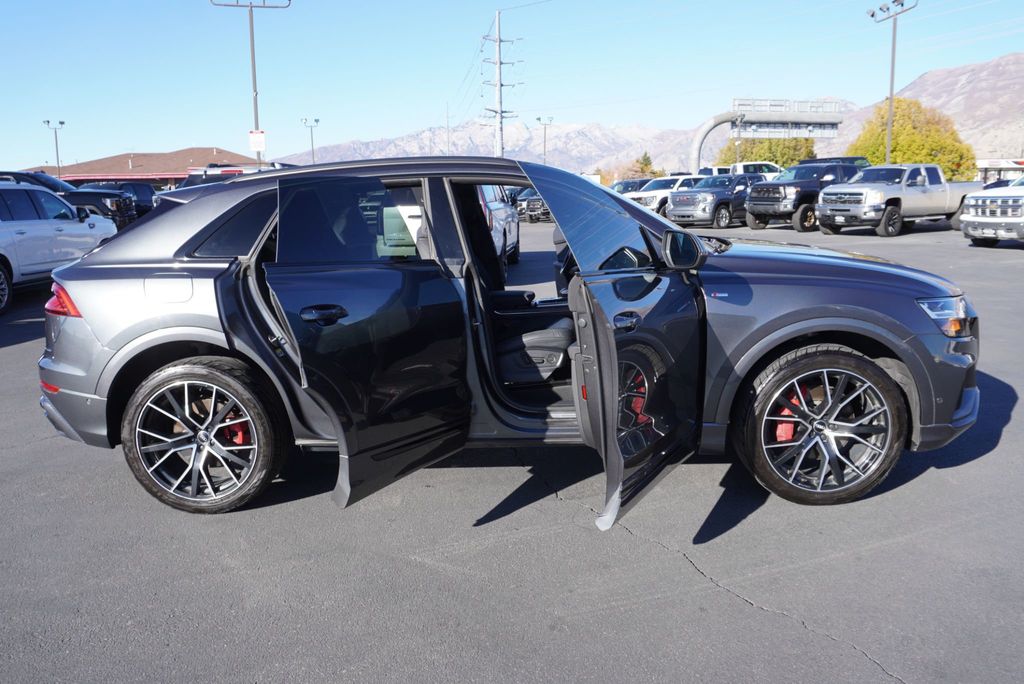 2020 Audi Q8 Premium Plus 55 TFSI quattro - 22934691 - 27