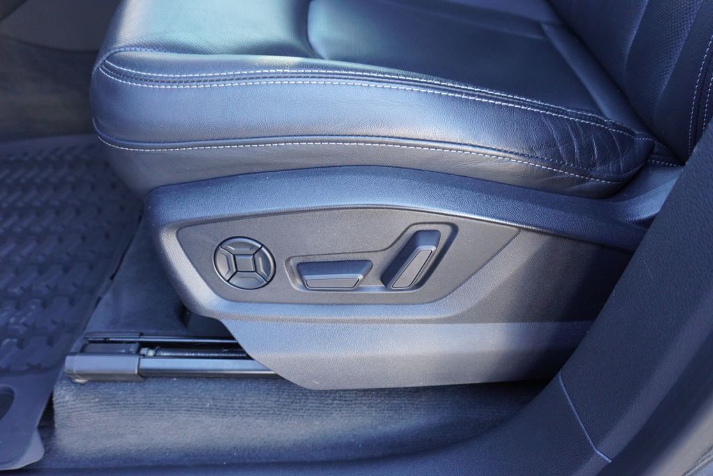 2020 Audi Q8 Premium Plus 55 TFSI quattro - 22934691 - 28