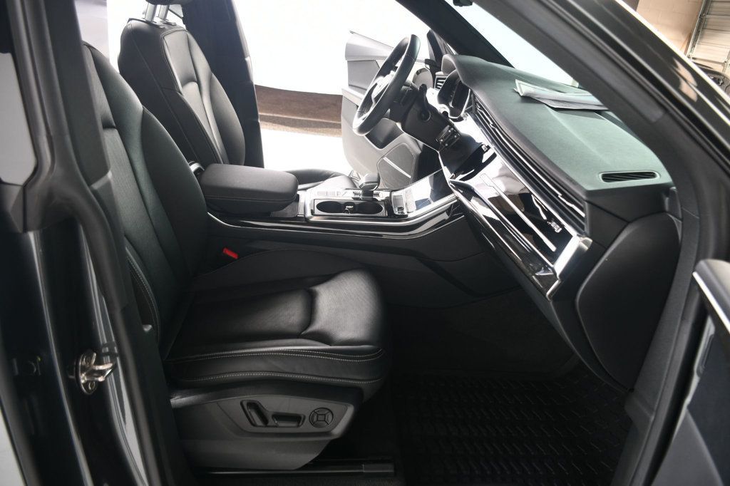 2020 Audi Q8 Premium Plus 55 TFSI quattro - 22971160 - 32