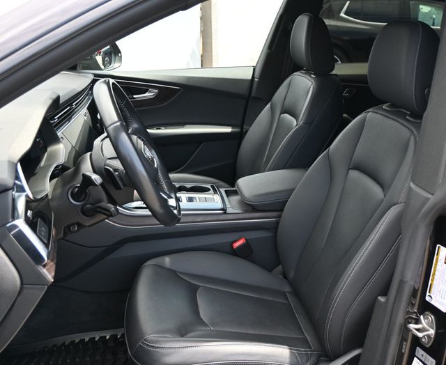 2020 Audi Q8 Premium Plus 55 TFSI quattro S Line Plus Package - 23066022 - 17