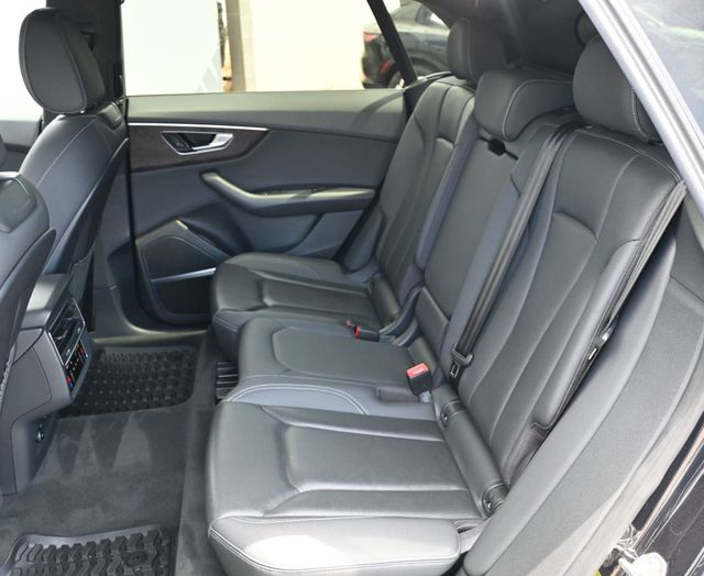 2020 Audi Q8 Premium Plus 55 TFSI quattro S Line Plus Package - 23066022 - 18