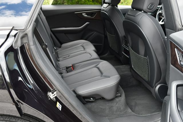 2020 Audi Q8 Premium Plus 55 TFSI quattro W/ S Line Plus Package - 23031008 - 19
