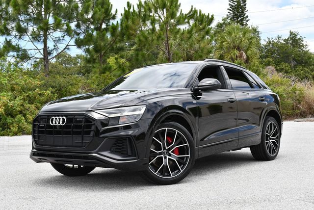 2020 Audi Q8 Premium Plus 55 TFSI quattro W/ S Line Plus Package - 23031008 - 25