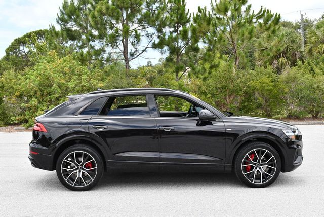 2020 Audi Q8 Premium Plus 55 TFSI quattro W/ S Line Plus Package - 23031008 - 36