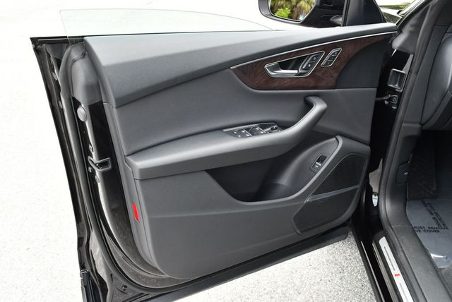 2020 Audi Q8 Premium Plus 55 TFSI quattro W/ S Line Plus Package - 23031008 - 43