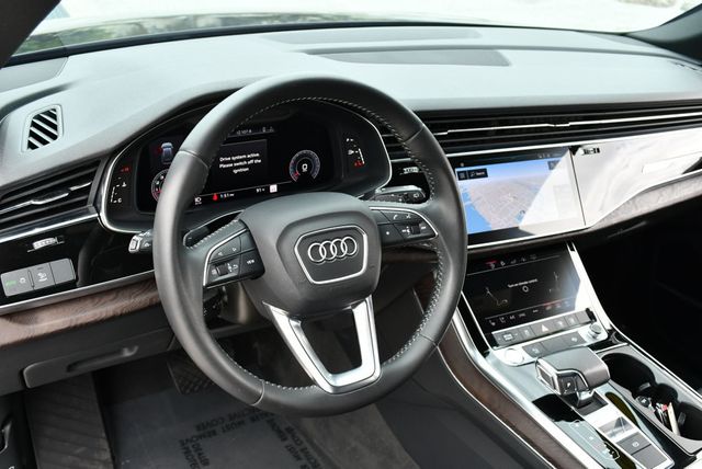 2020 Audi Q8 Premium Plus 55 TFSI quattro W/ S Line Plus Package - 23031008 - 44