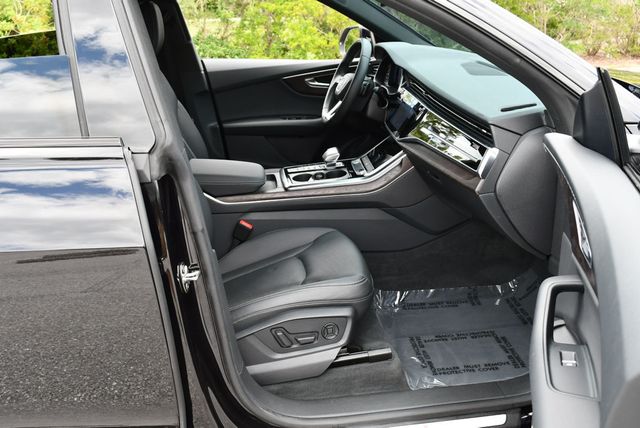 2020 Audi Q8 Premium Plus 55 TFSI quattro W/ S Line Plus Package - 23031008 - 53