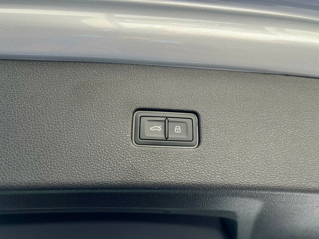 2020 Audi Q8 Premium Plus Pkg/Top View Camera/Blind Spot Monitor/B&O Audio - 22071724 - 17