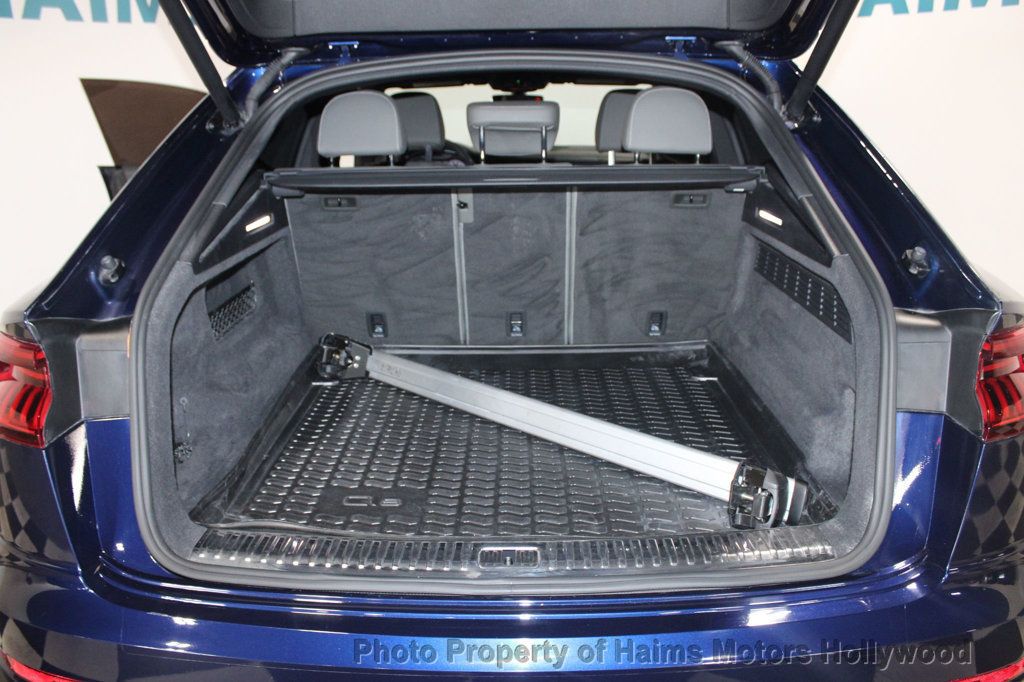 2020 Audi Q8 Prestige 55 photo 10