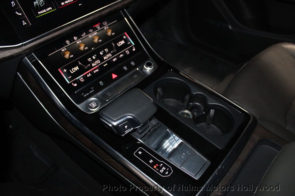 2020 Audi Q8 Prestige 55 photo 19