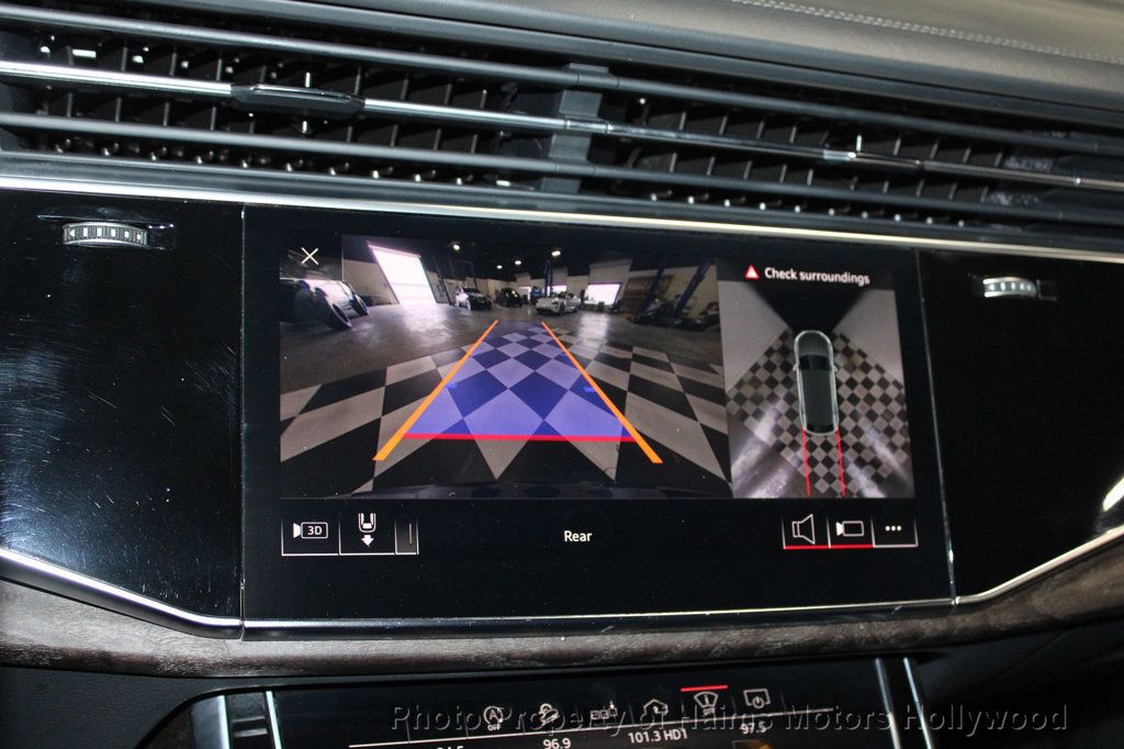 2020 Audi Q8 Prestige 55 photo 27